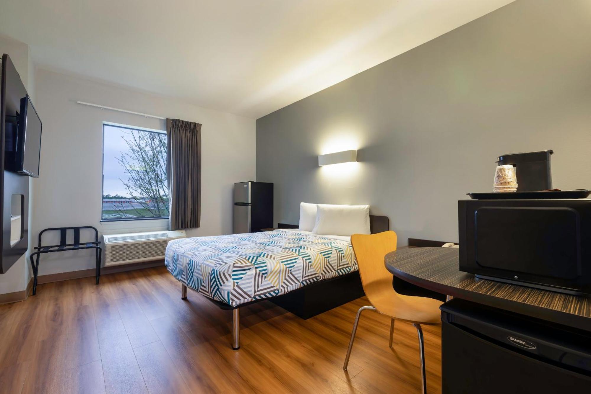 Motel 6 Texas City I-45 Екстериор снимка
